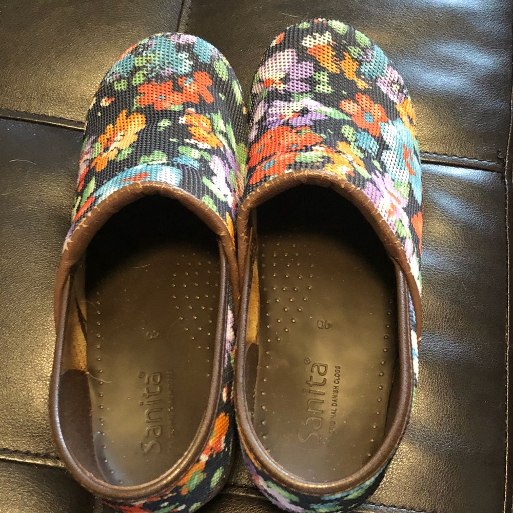 Clogs
